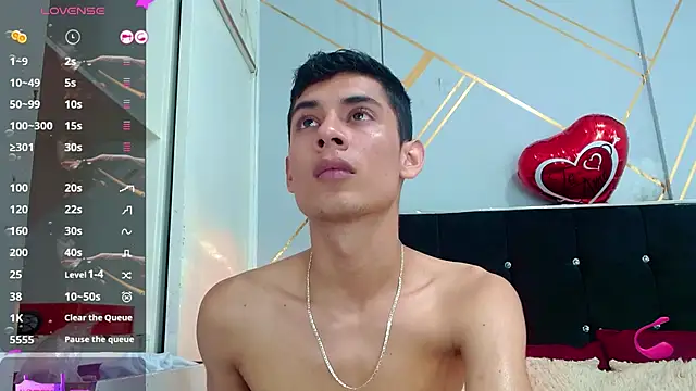 Oliver king sex online show from 03-06-25, 06:16
