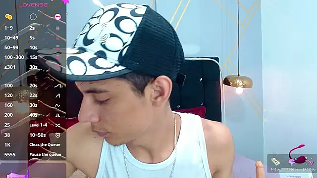 Oliver king sex online show from 03-08-25, 05:33