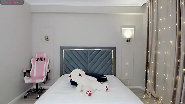 oxxx me online show from 01-10-25, 05:45