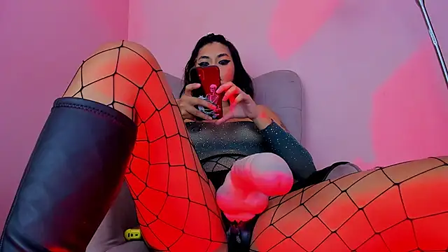 Agnes jones  online show from 12-20-24, 04:04