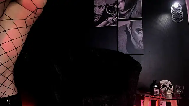 Agnes jones  online show from 10-02-25, 09:11