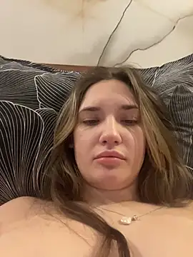 Snapshot of Holly_Molii chatting on 03-14-26, 04:51 Holly Molii online show from 03-14-26, 04:51