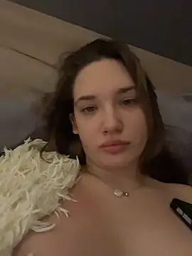 Snapshot of Holly_Molii chatting on 04-08-26, 04:12 Holly Molii online show from 04-08-26, 04:12