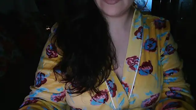 Snapshot of CronacaErotica chatting on 12-13-24, 02:38 CronacaErotica online show from 12-13-24, 02:38