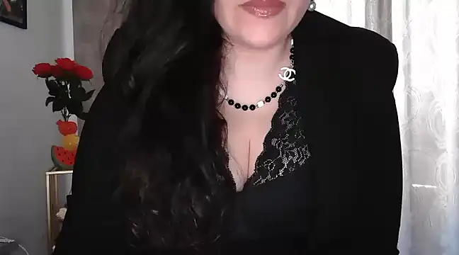 Snapshot of CronacaErotica chatting on 02-06-25, 11:32 CronacaErotica online show from 02-06-25, 11:32