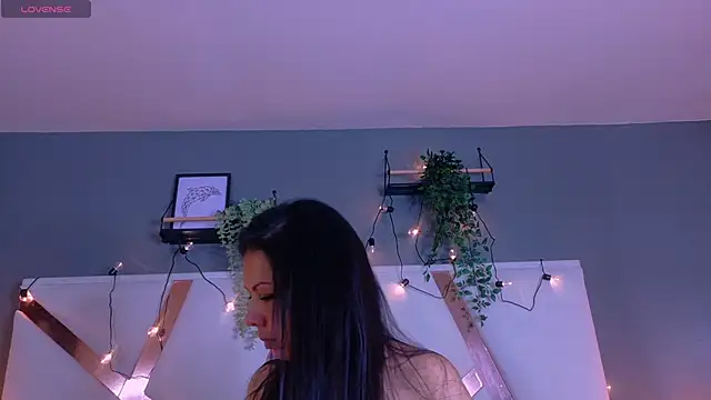 Snapshot of JaylaScott__ chatting on 09-28-25, 11:37 JaylaScott online show from 09-28-25, 11:37