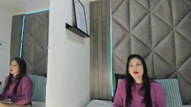 Snapshot of JaylaScott__ chatting on 10-12-25, 11:20 JaylaScott online show from 10-12-25, 11:20