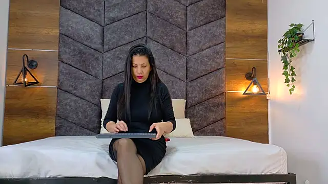 Snapshot of JaylaScott__ chatting on 11-01-25, 11:51 JaylaScott online show from 11-01-25, 11:51