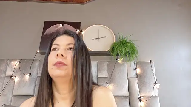 Snapshot of JaylaScott__ chatting on 04-12-26, 11:48 JaylaScott online show from 04-12-26, 11:48
