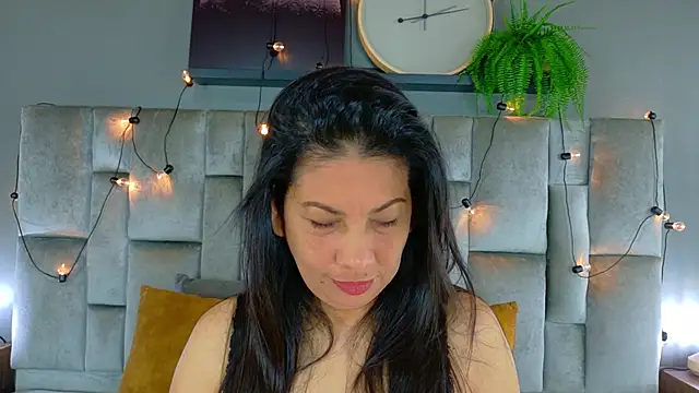 Snapshot of JaylaScott__ chatting on 04-18-26, 11:47 JaylaScott online show from 04-18-26, 11:47