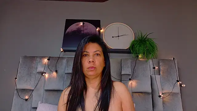 Snapshot of JaylaScott__ chatting on 04-21-26, 11:49 JaylaScott online show from 04-21-26, 11:49