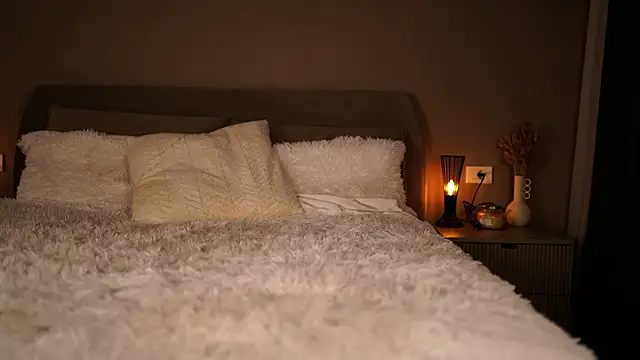 Snapshot of FrancescaNappi chatting on 01-19-25, 05:28 FrancescaNappi online show from 01-19-25, 05:28