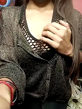 poojaji690 online show from 12-21-25, 06:20