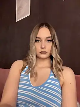 Alisa Rise online show from 03-29-26, 02:06