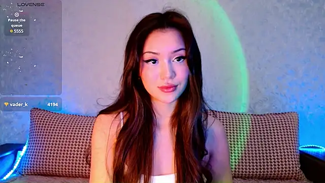 Min Jee  online show from 02-19-25, 05:38