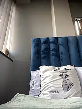 Curveysinaa online show from 02-06-25, 05:35