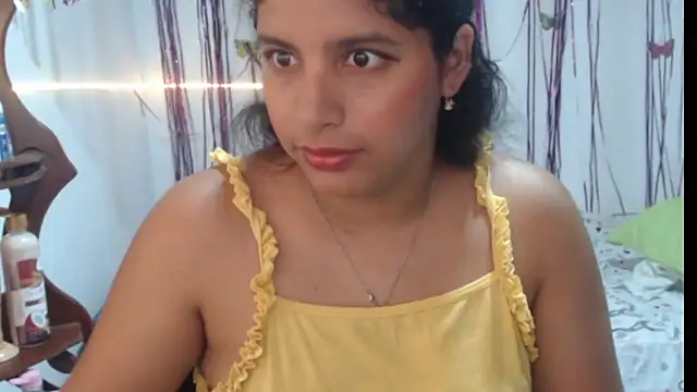 Snapshot of sexyhot20xxx chatting on 05-06-26, 06:30 sexyhot20xxx online show from 05-06-26, 06:30