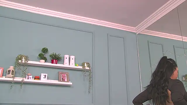 ElyzaIbarra online show from 03-09-25, 11:03