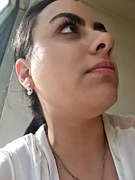 ElyzaIbarra online show from 03-22-25, 11:42