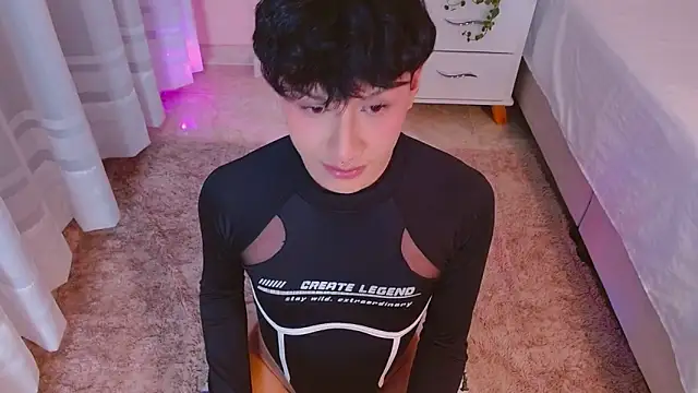 Snapshot of dilan_sp chatting on 10-18-25, 12:57 dilan sp online show from 10-18-25, 12:57