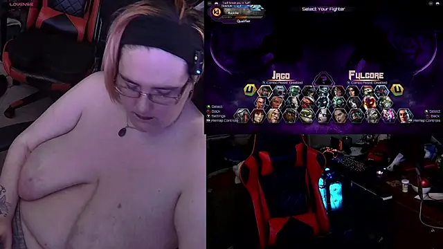 LadyLunakiri online show from 12-17-24, 07:50