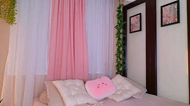 Zafiiro Blue online show from 11-20-25, 12:11