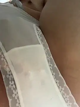 Aimeil online show from 10-31-25, 06:47