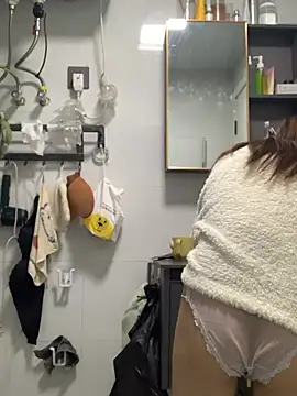 Aimeil online show from 03-17-26, 04:43