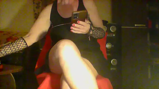 Snapshot of Ely_Elenita chatting on 04-28-26, 09:31 Ely Elenita online show from 04-28-26, 09:31