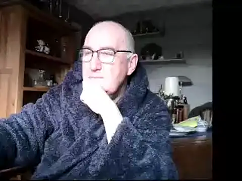 Adamdaddybear online show from 12-09-24, 09:17