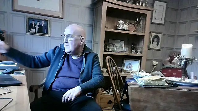 Adamdaddybear online show from 01-26-25, 01:04