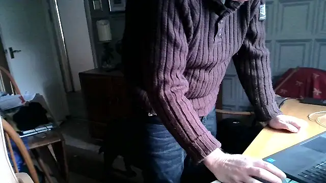 Adamdaddybear online show from 02-23-25, 01:10