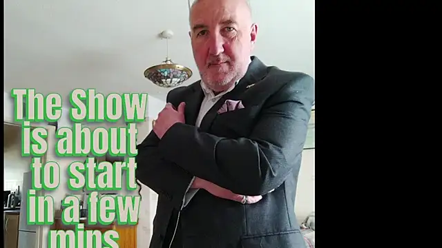 Adamdaddybear online show from 11-14-25, 07:18