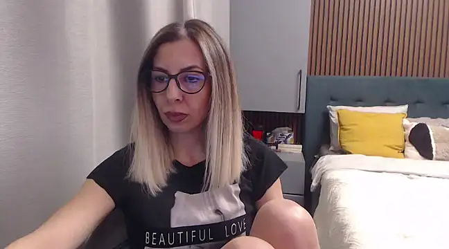 Snapshot of SukyGirl chatting on 01-18-25, 07:58 SukyGirl online show from 01-18-25, 07:58