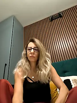 SukyGirl online show from 11-05-25, 07:41