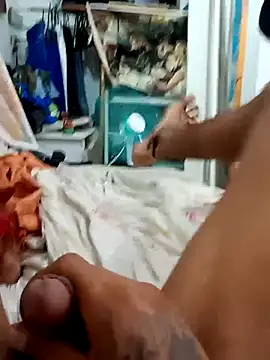 Snapshot of elcobin chatting on 09-21-25, 07:10 elcobin online show from 09-21-25, 07:10