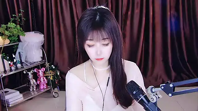 Snapshot of xiaoya666--baby chatting on 02-23-25, 01:57 xiaoya666--baby online show from 02-23-25, 01:57