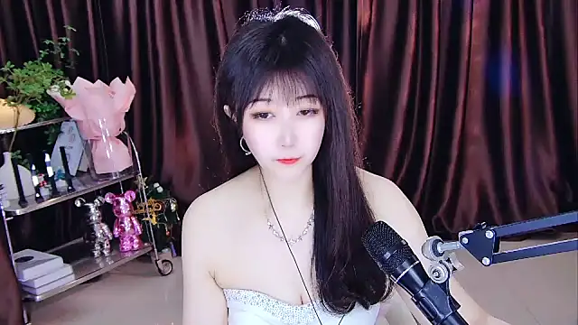 Snapshot of xiaoya666--baby chatting on 03-03-25, 02:26 xiaoya666--baby online show from 03-03-25, 02:26