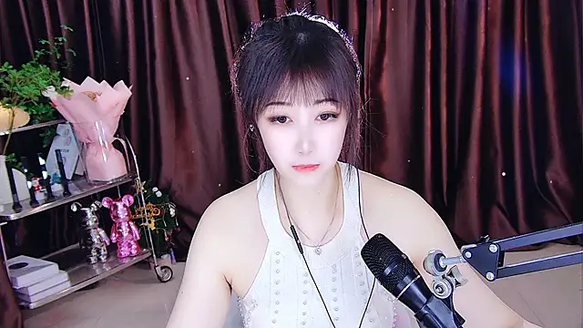 Snapshot of xiaoya666--baby chatting on 03-08-25, 02:12 xiaoya666--baby online show from 03-08-25, 02:12