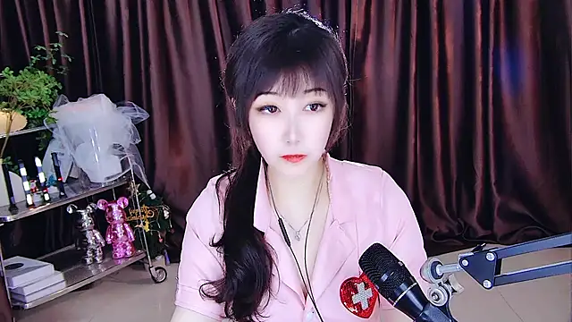 Snapshot of xiaoya666--baby chatting on 03-13-25, 02:44 xiaoya666--baby online show from 03-13-25, 02:44