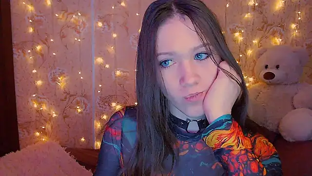 fluffy kitty  online show from 03-01-26, 03:47