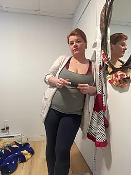 Sweetleeahxx online show from 12-22-25, 08:39