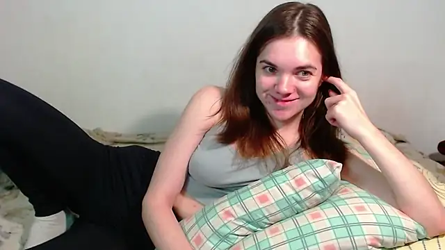 Snapshot of SallyMkn chatting on 03-27-26, 05:56 SallyMkn online show from 03-27-26, 05:56