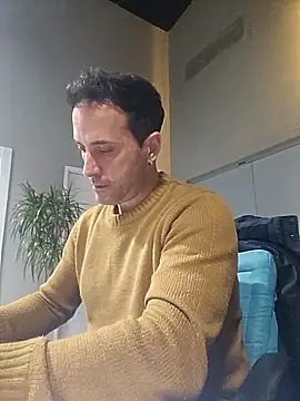 Lucas   81 online show from 01-08-26, 08:00