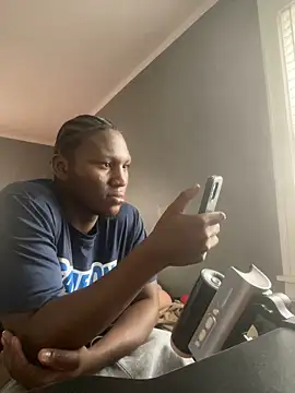 Festivitiesking1 online show from 11-24-25, 07:46