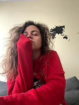 Snapshot of ItalianiMuli chatting on 12-03-25, 10:46 ItalianiMuli online show from 12-03-25, 10:46