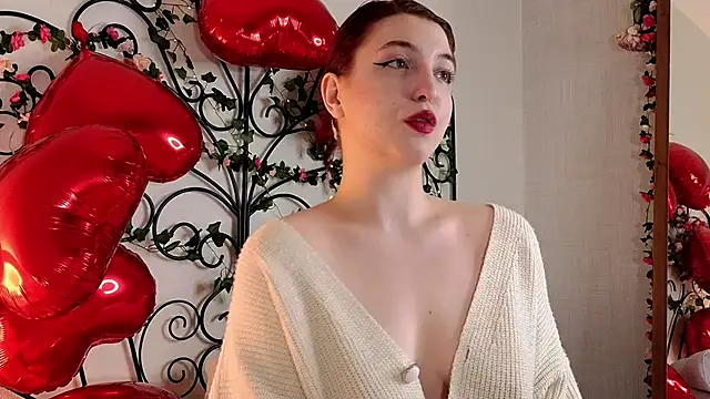 Snapshot of LisaVamp chatting on 02-15-25, 05:51 LisaVamp online show from 02-15-25, 05:51