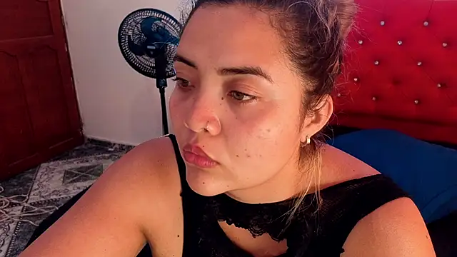Snapshot of Agatha_humidity chatting on 06-21-26, 02:30 Agatha humidity online show from 06-21-26, 02:30