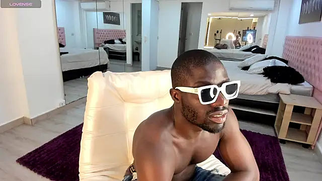 Latrellx7 online show from 12-09-24, 12:40