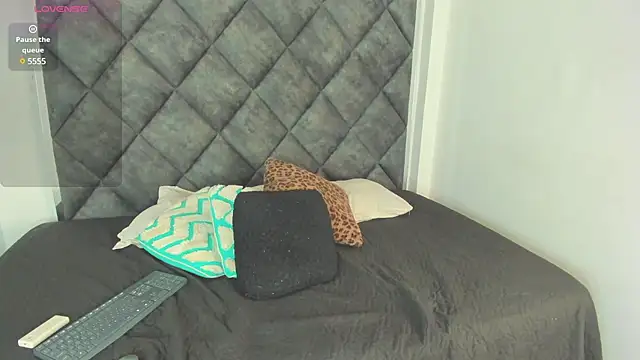 Latrellx7 online show from 12-19-24, 11:39